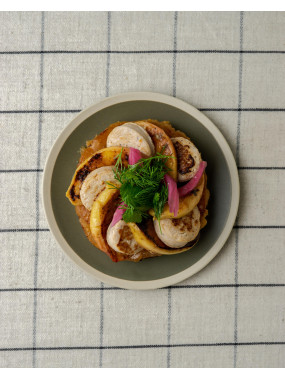 Boudin blanc poêlé aux pommes, tatin d'oignons et fruits d'automne