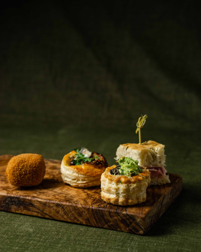 Mini fours chauds charcutier (20 pièces)