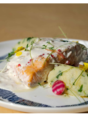 Pavé de saumon, beurre blanc aux agrumes