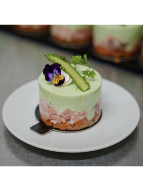 Bavarois d'asperges vertes et saumon confit 